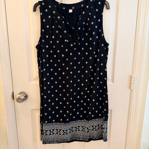 Sleeveless Black Patterned Shift Dress with Border Print